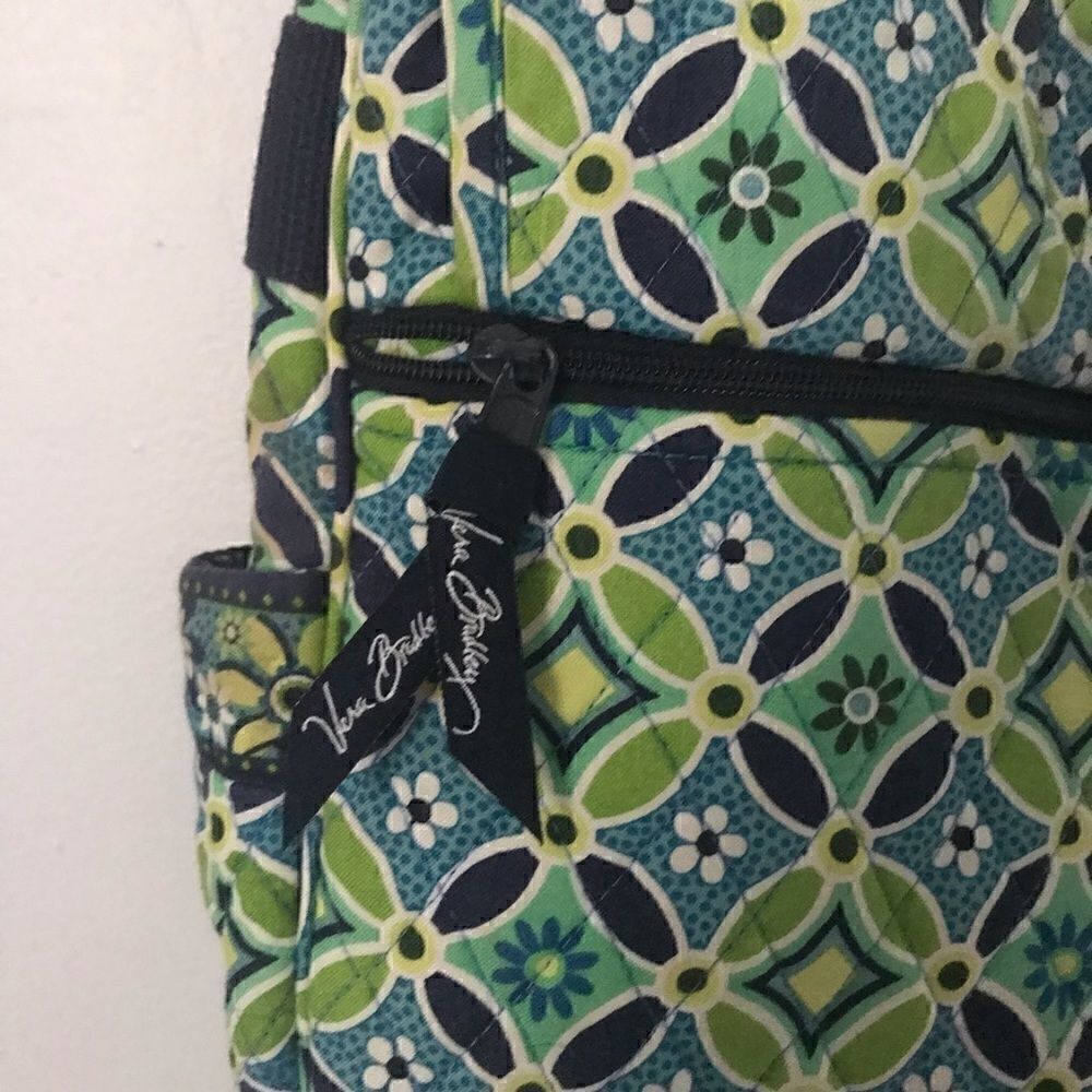 Vera Bradley Daisy Daisy messenger diaper bag - Picture 9 of 10